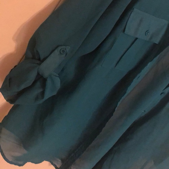 Button down shirt - Picture 3 of 4